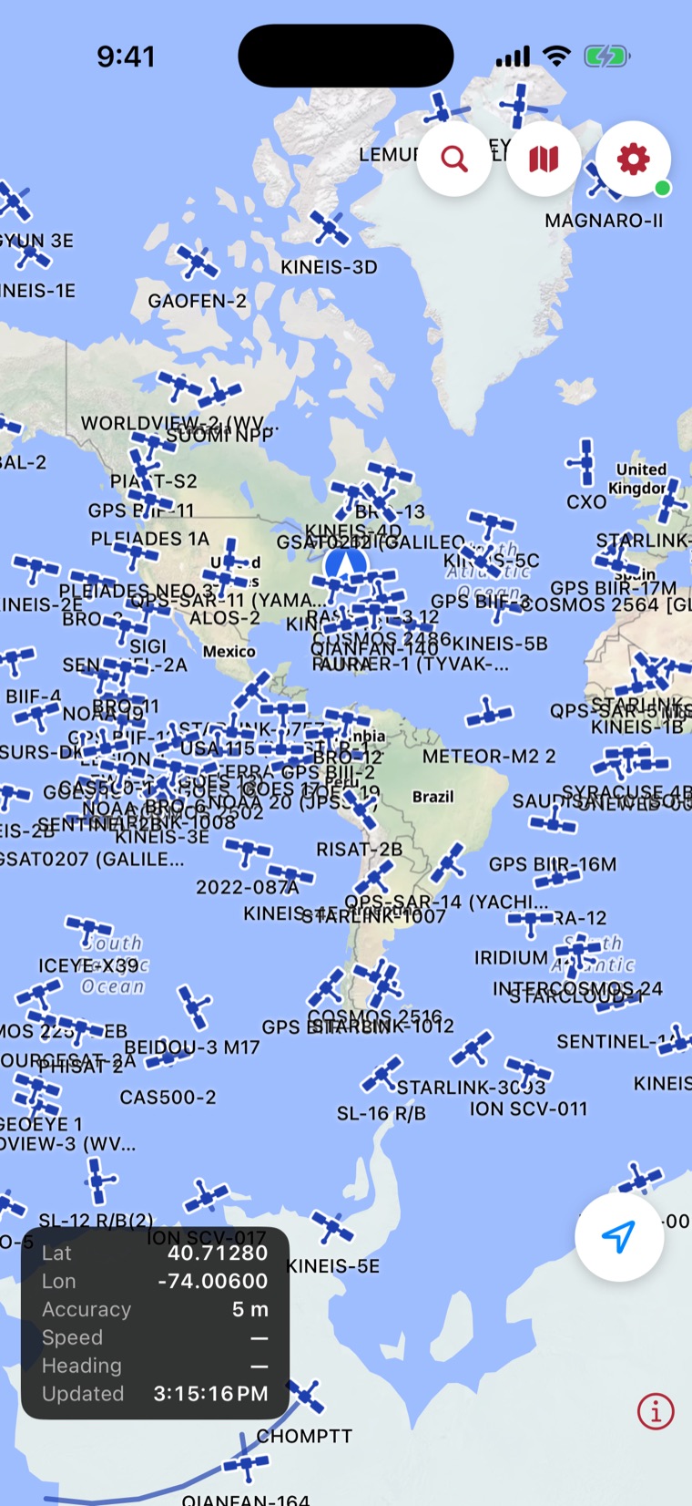 Cielos iOS app zoomed out to a hemisphere view crowded with named live satellites